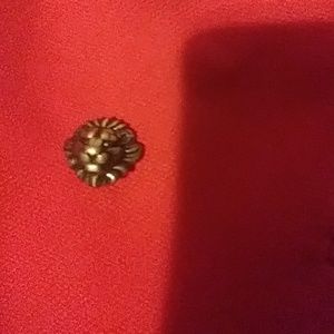 Anne Klein blazer/metal lion buttons